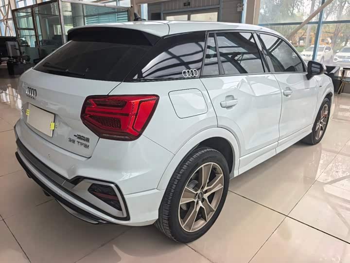 Audi Q2L, 2022 — фото 8 из 9