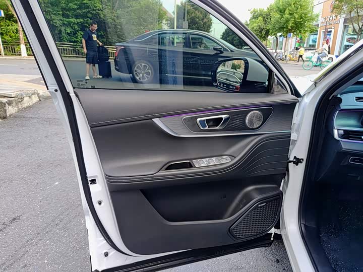 Chery Tiggo 8 Pro Hybrid, 2023 — фото 6 из 9