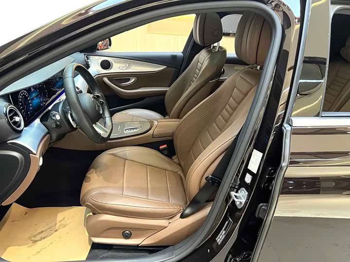 Mercedes-Benz E-Class, 2023 — фото 5 из 9
