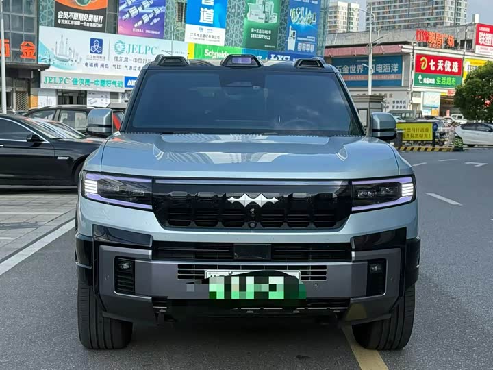 BYD FangChengBao Leopard 8, 2025 — фото 2 из 9