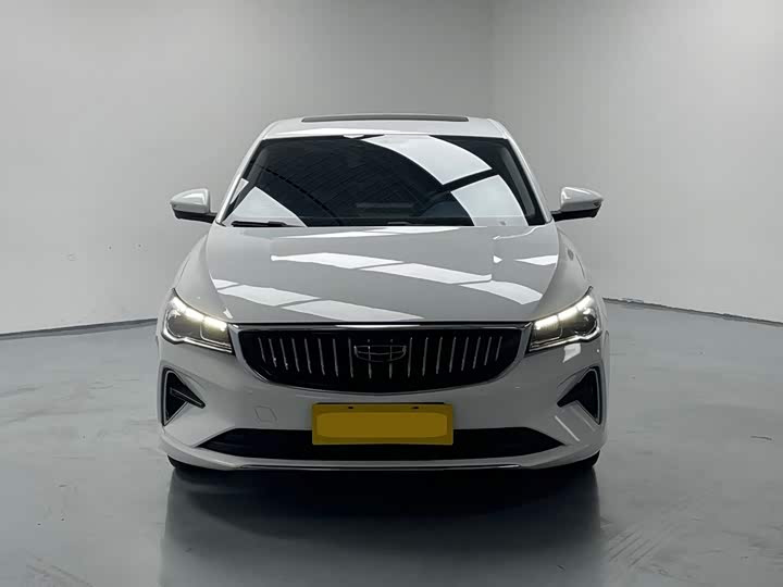Geely Emgrand, 2022 — фото 2 из 9
