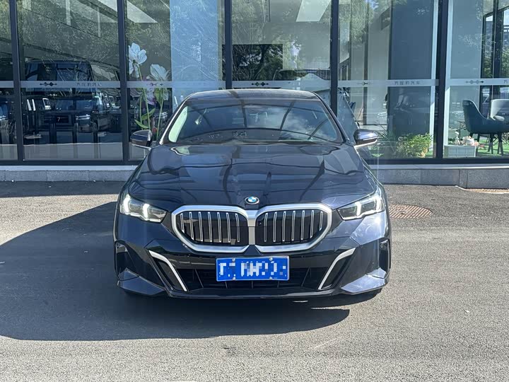 BMW 5 Series, 2024 — фото 2 из 9