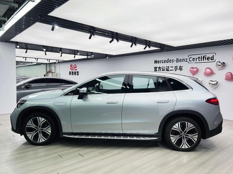 Mercedes-Benz EQE SUV, 2023 — фото 4 из 12