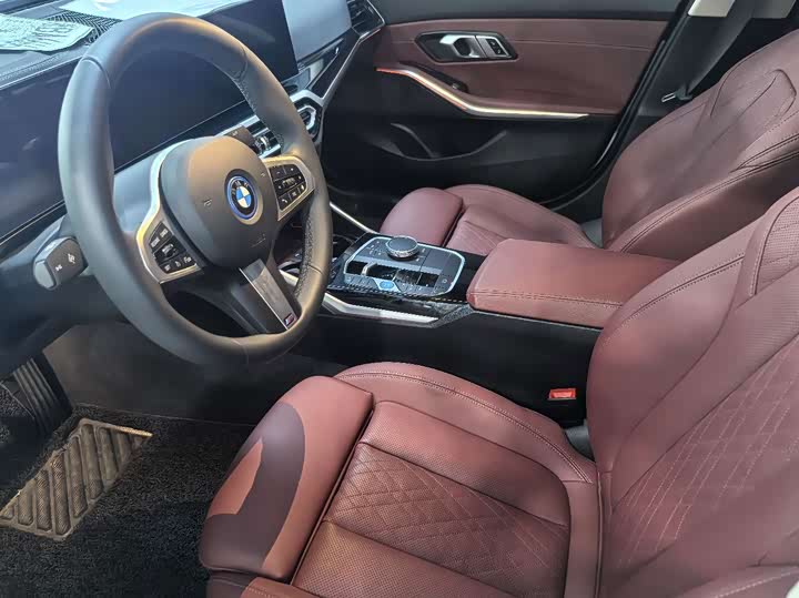BMW i3, 2024 — фото 3 из 7