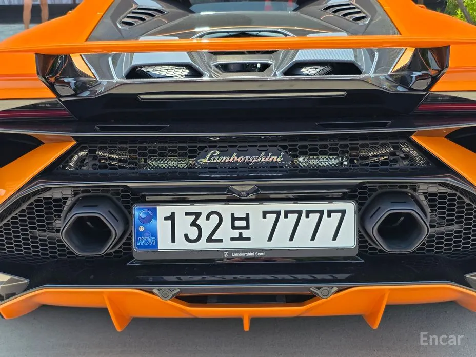 Lamborghini Huracan, 2023 — фото 9 из 12