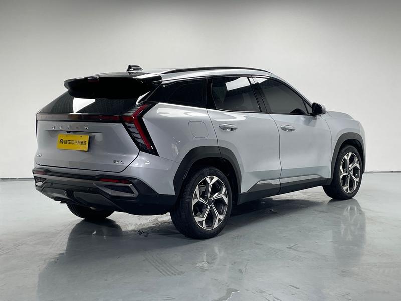 Geely Atlas L, 2023 — фото 7 из 12