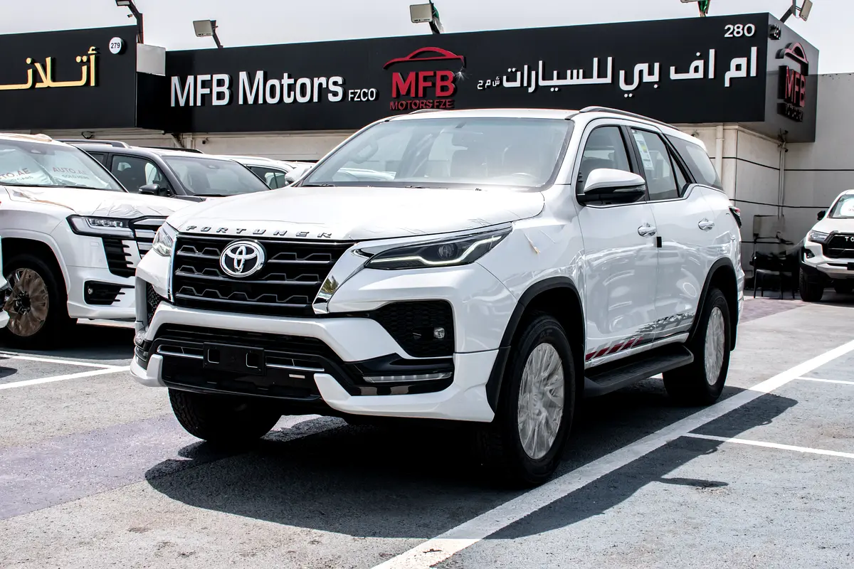 Toyota Fortuner, 2026 — фото 3 из 10