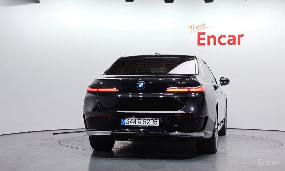 BMW 7 Series, 2023 — фото 4 из 12