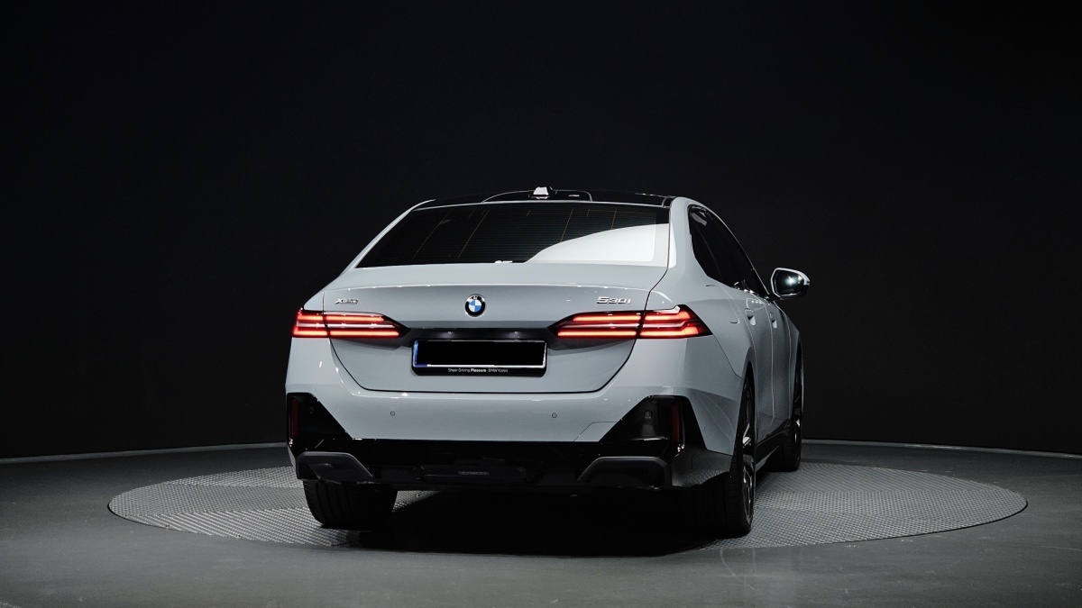 BMW 5 Series, 2025 — фото 4 из 12