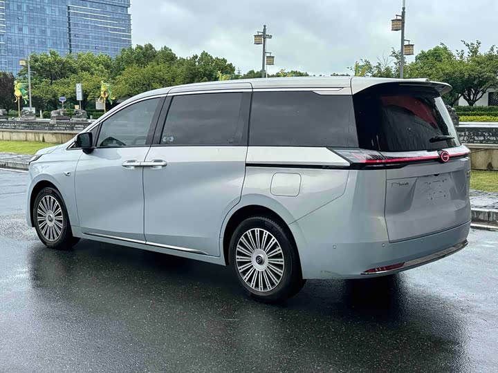 GAC Trumpchi E8, 2026 — фото 8 из 9
