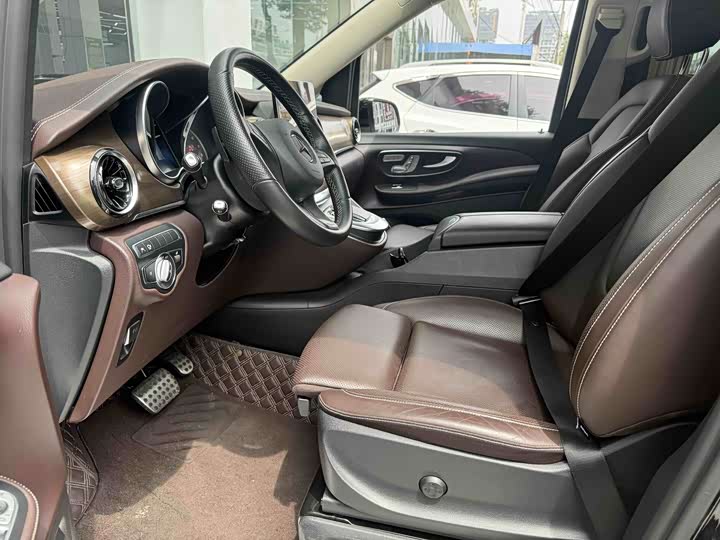 Mercedes-Benz V-Class, 2022 — фото 3 из 9