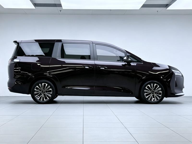 Wuling Starlight 730 Hybrid/EV, 2026 — фото 8 из 12
