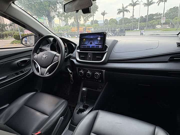 Toyota Yaris L Hatchback, 2022 — фото 8 из 9