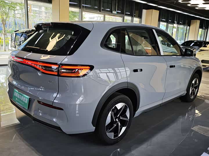 Geely Galaxy E5, 2026 — фото 4 из 9