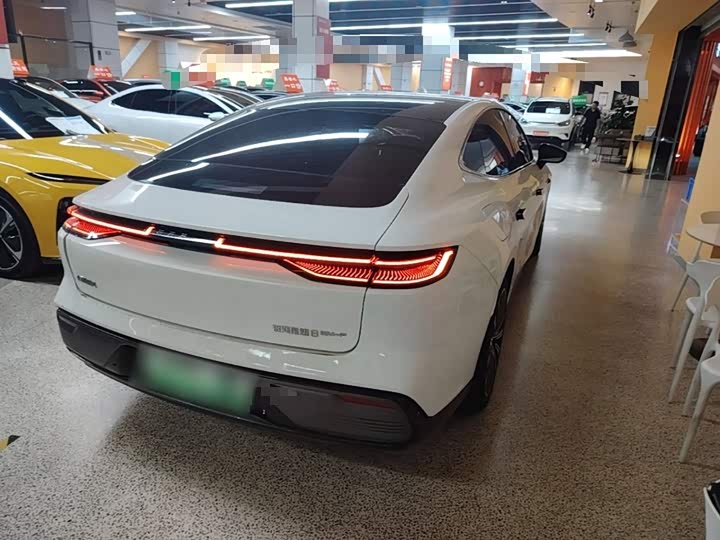 Geely Galaxy Starshine 8 EM-i, 2025 — фото 7 из 9
