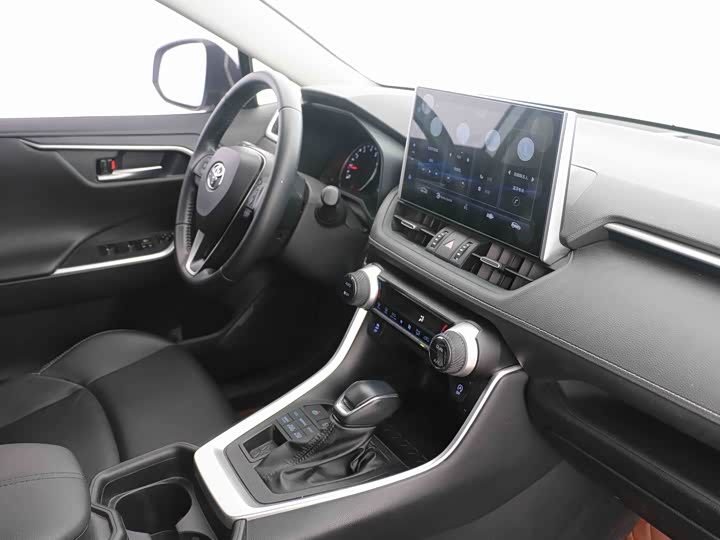 Toyota Wildlander, 2022 — фото 8 из 9