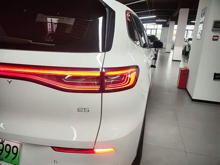 Geely Galaxy E5, 2024 — фото 8 из 9