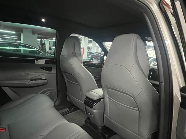 Geely Galaxy L7, 2024 — фото 9 из 9