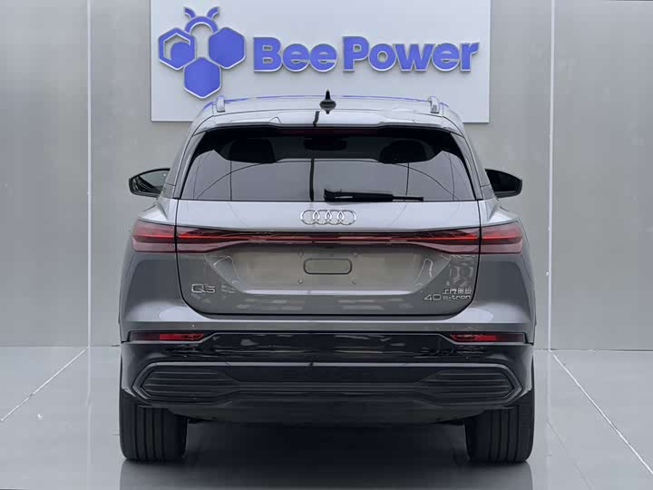 Audi Q5 e-tron, 2022 — фото 7 из 9