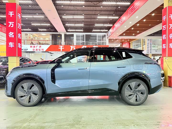 Lynk & Co 08 EM-P Hybrid, 2025 — фото 3 из 9
