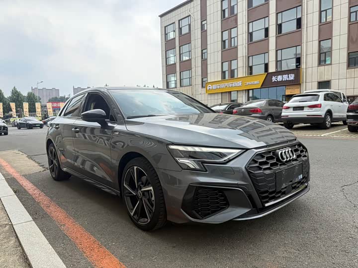 Audi A3, 2023 — фото 3 из 9