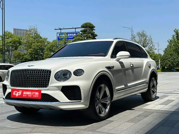 Bentley Bentayga, 2023 — купить в Смоленске под ключ