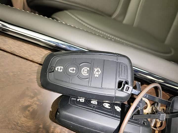 Lincoln Navigator, 2025 — фото 9 из 9
