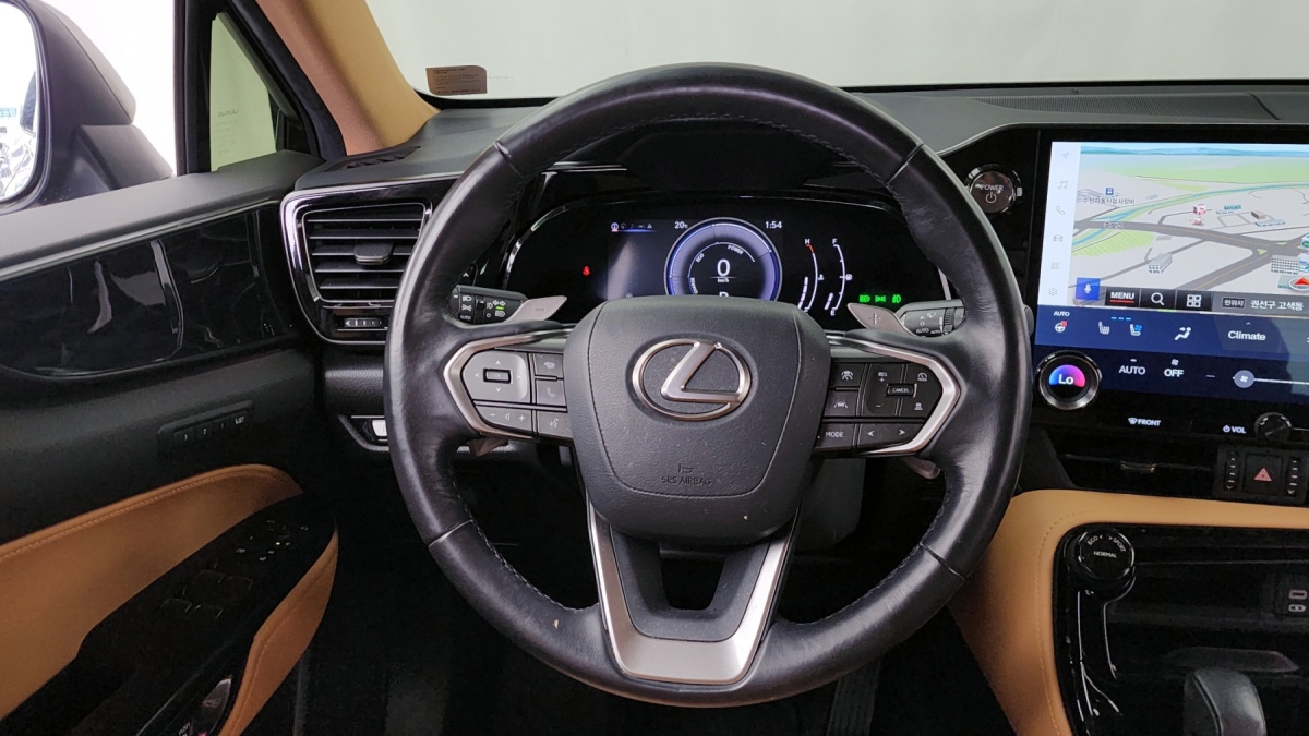 Lexus NX, 2022 — фото 12 из 12