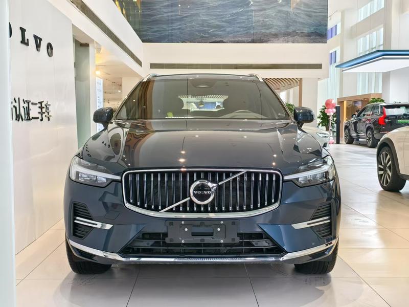 Volvo XC60, 2024 — фото 2 из 12