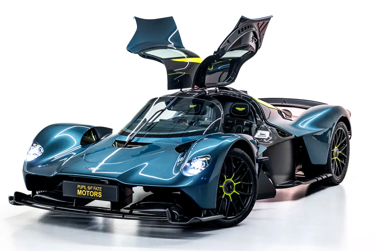 Aston Martin Valkyrie, 2022 — фото 3 из 10