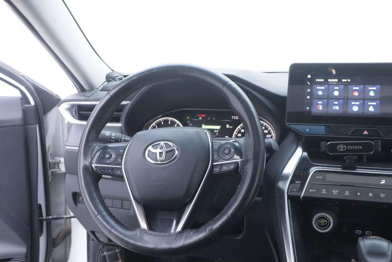 Toyota Venza, 2023 — фото 7 из 12