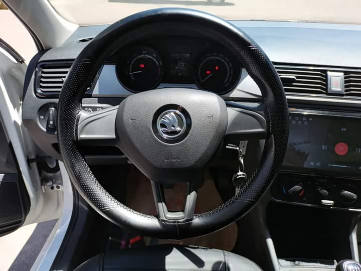 Skoda Rapid, 2022 — фото 7 из 9