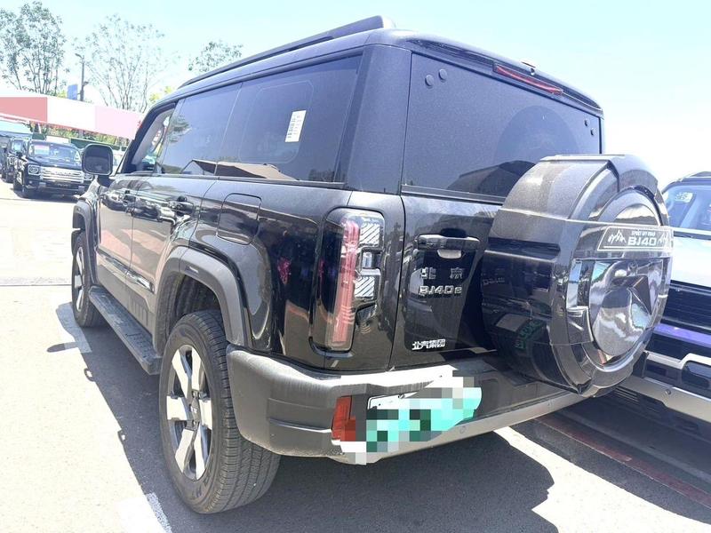 BAIC Beijing BJ40 Hybrid, 2025 — фото 3 из 8