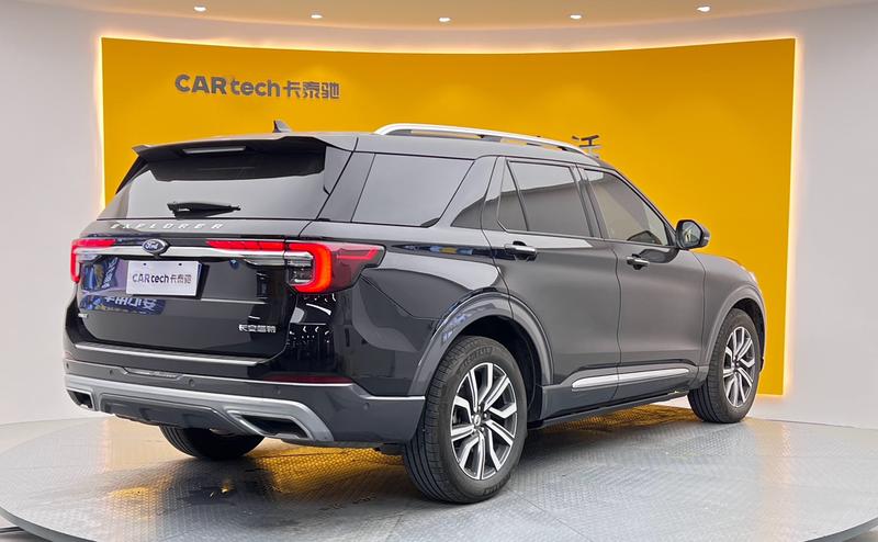 Ford Explorer, 2023 — фото 4 из 12