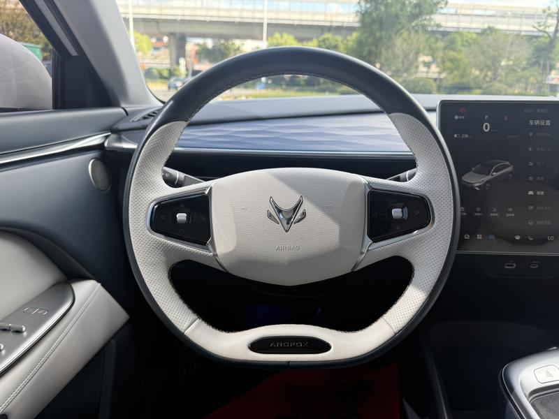 BAIC Arcfox Alpha T5, 2024 — фото 9 из 12