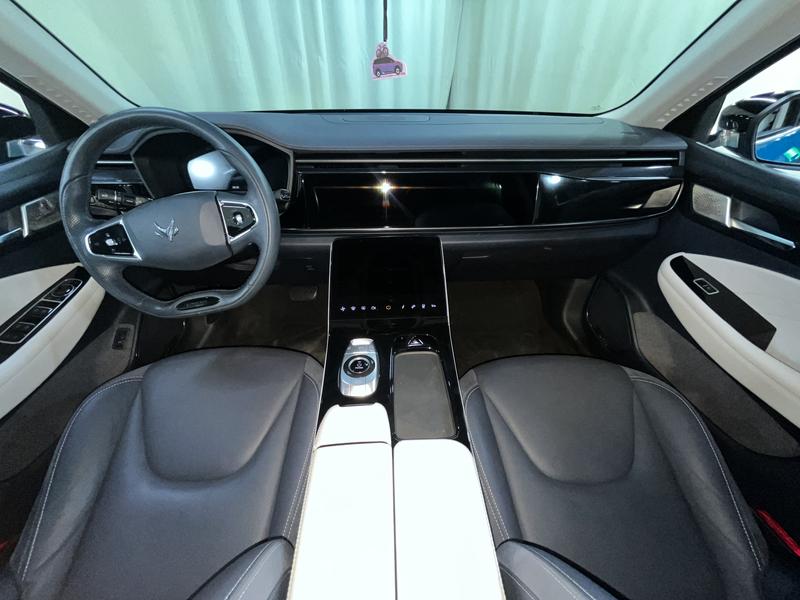 BAIC Arcfox Alpha T, 2023 — фото 8 из 12