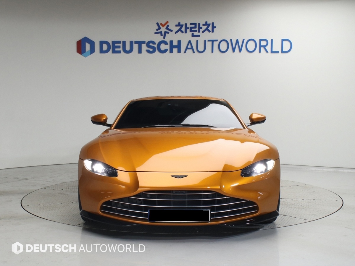 Aston Martin Vantage, 2023 — фото 3 из 12
