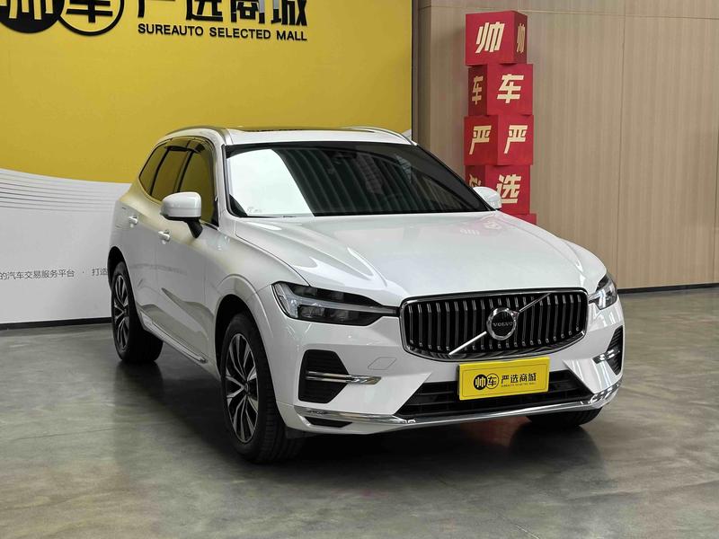 Volvo XC60, 2022 — фото 3 из 10