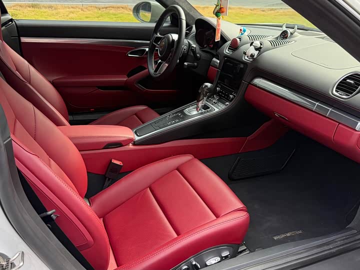 Porsche 718, 2023 — фото 7 из 9