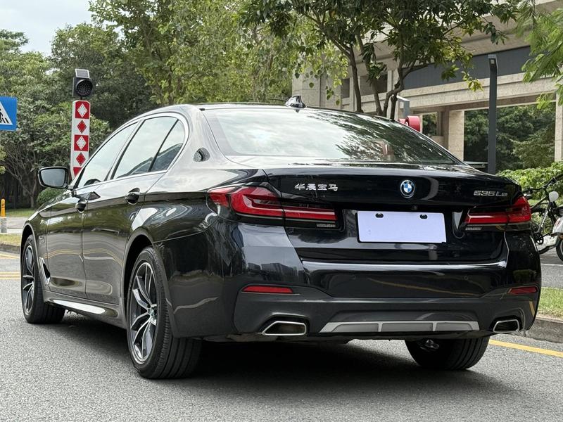 BMW 5 Series Hybrid, 2022 — фото 5 из 12