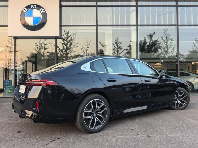 BMW i5, 2025 — фото 6 из 12