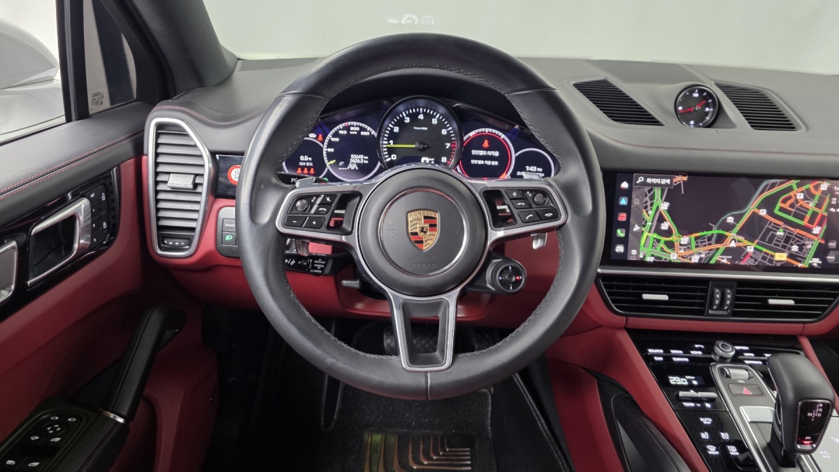 Porsche Cayenne, 2023 — фото 12 из 12