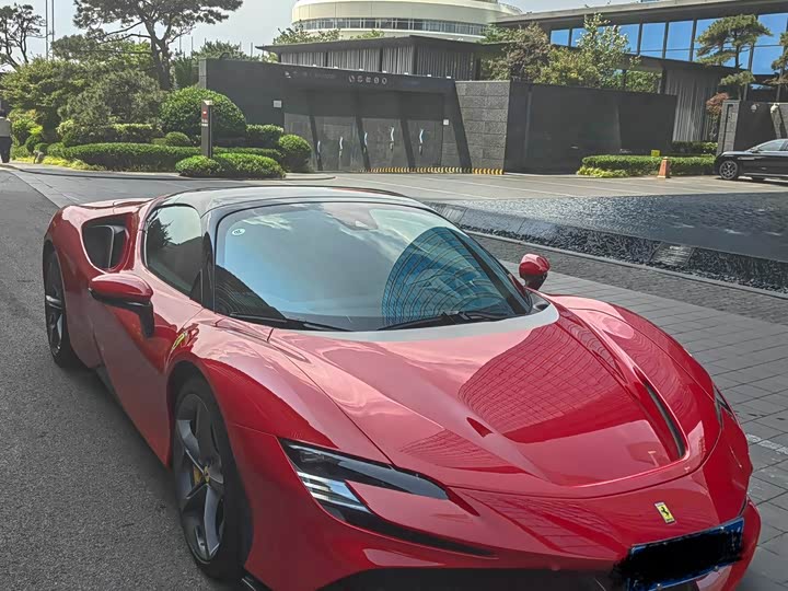 Ferrari SF90, 2022 — фото 2 из 7