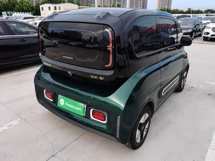 Baojun KiWi EV, 2022 — фото 7 из 9