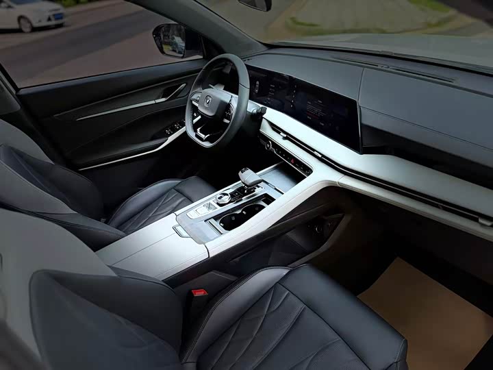 Changan CS75 Plus, 2024 — фото 6 из 9