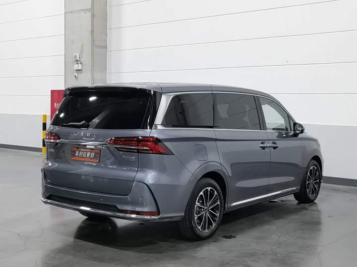 Roewe iMax 8, 2025 — фото 2 из 9
