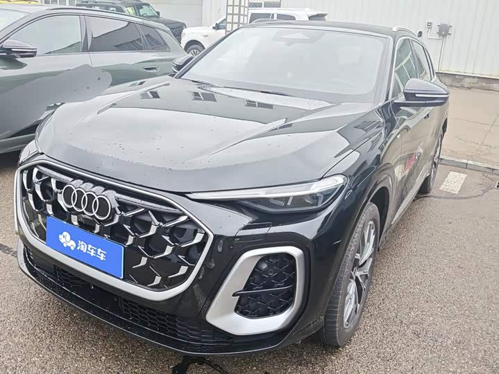 Audi Q5L, 2025 — купить в Калуге под ключ
