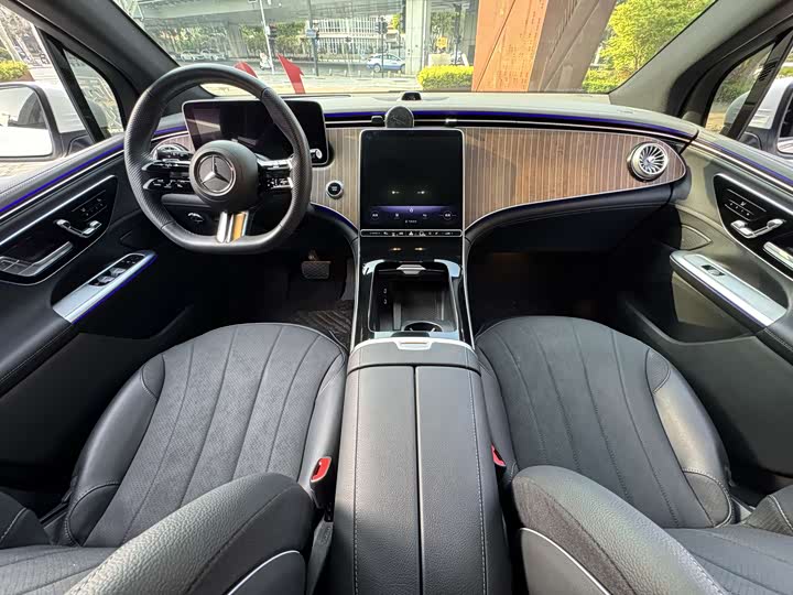 Mercedes-Benz EQE SUV, 2023 — фото 5 из 9