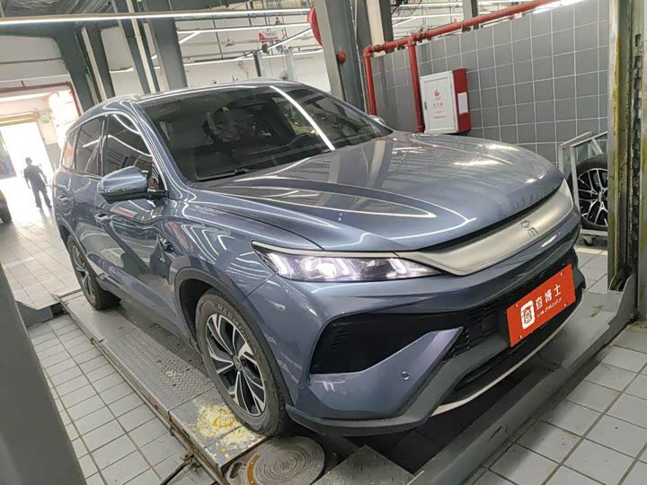 BYD Song Pro Hybrid, 2024 — фото 2 из 9