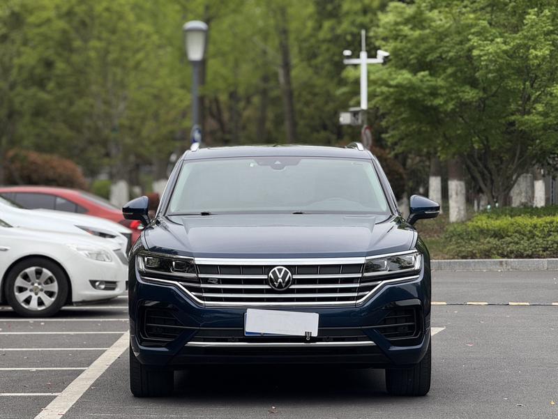 Volkswagen Touareg, 2022 — фото 2 из 12
